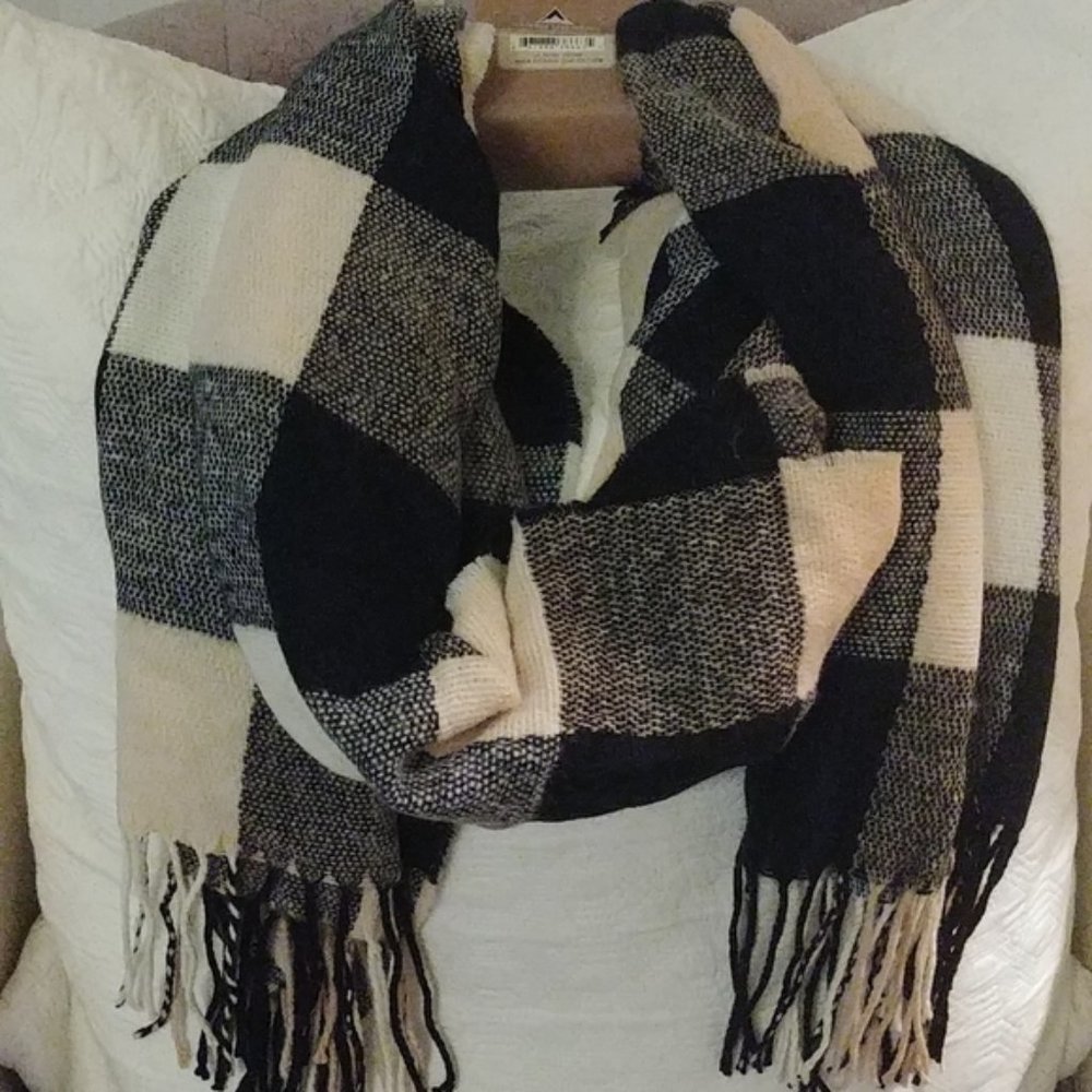 Plaid Soft Check Scarf Black Baby Pink White